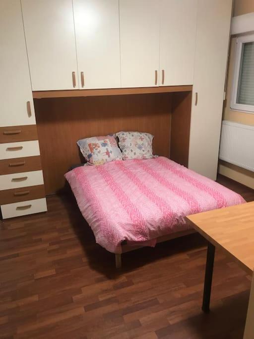 Brunstatt Logement Avec Piscine מראה חיצוני תמונה