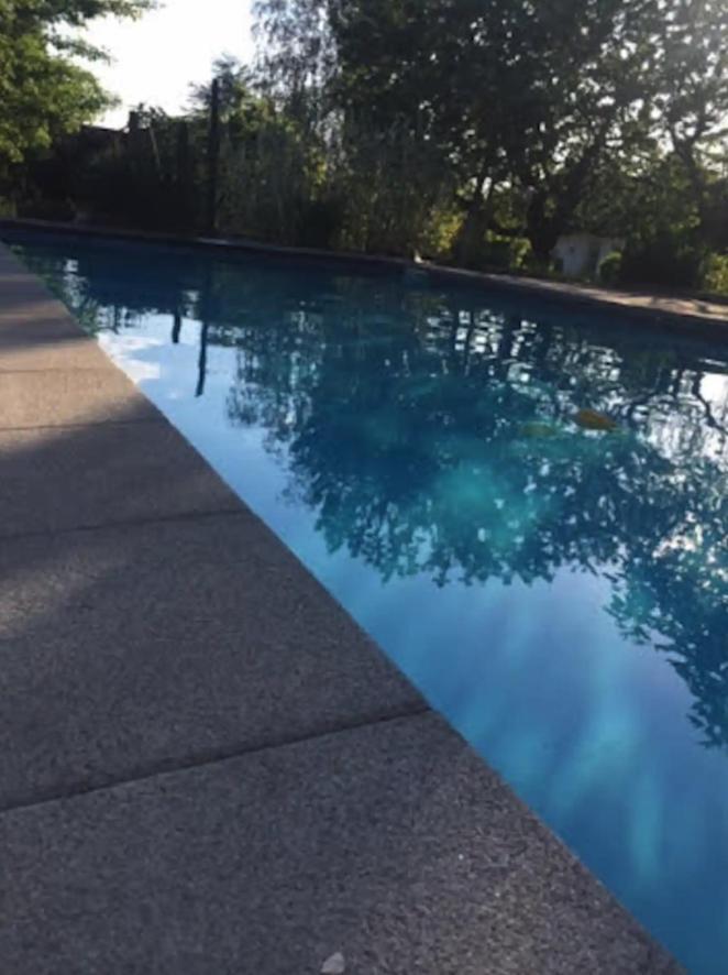 Brunstatt Logement Avec Piscine מראה חיצוני תמונה